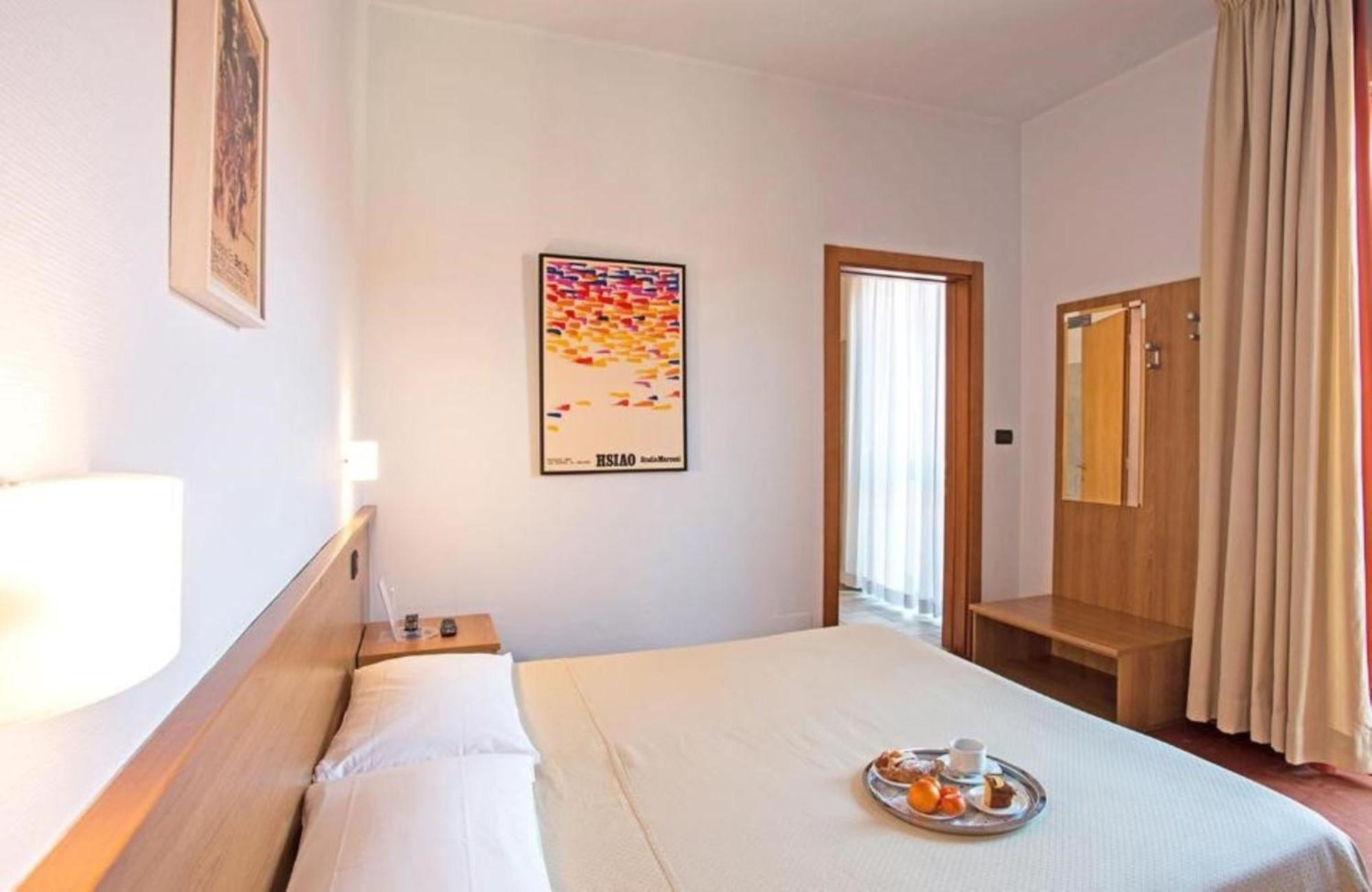 Hotel Lux Alessandria Kültér fotó