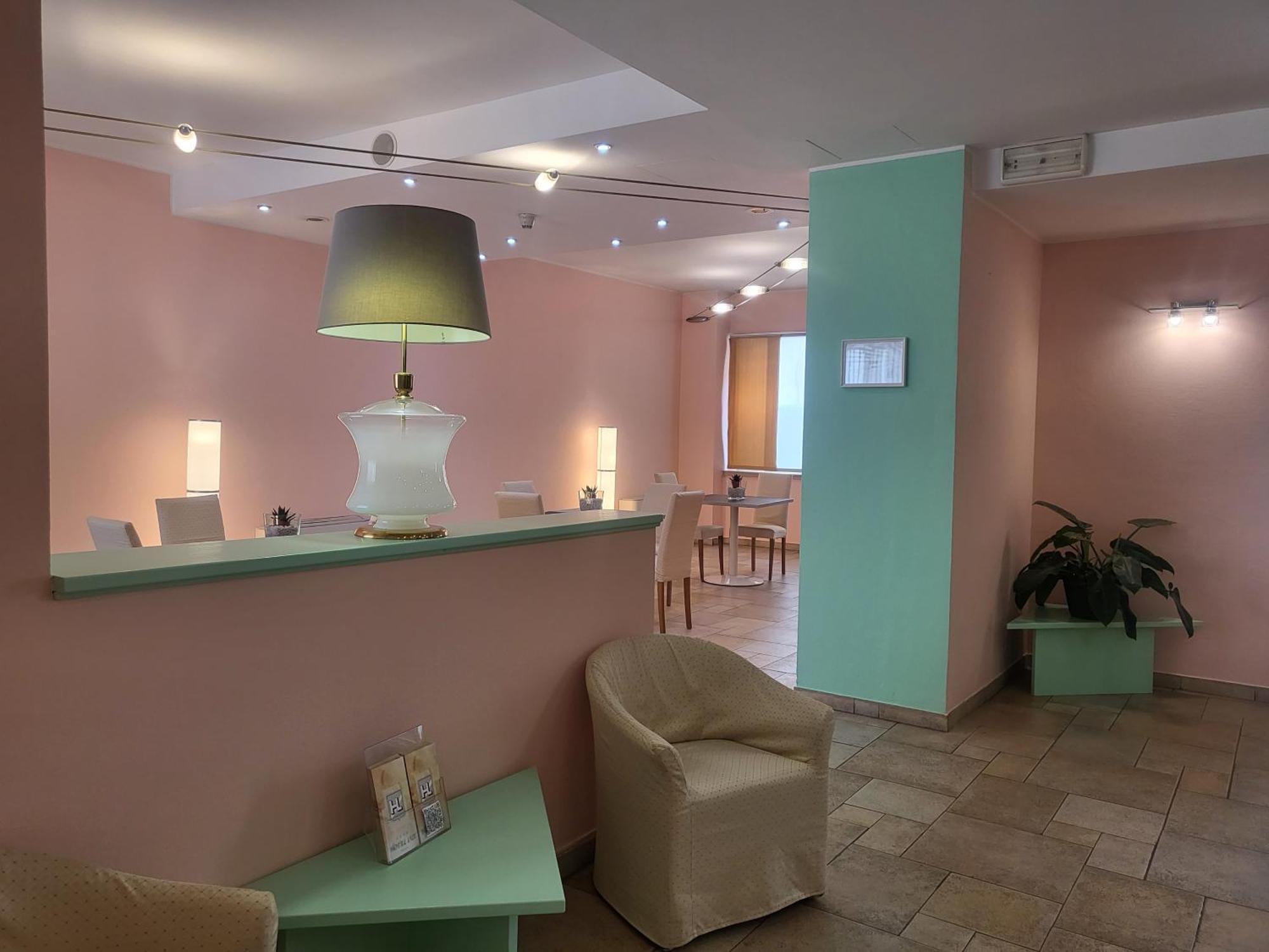 Hotel Lux Alessandria Kültér fotó