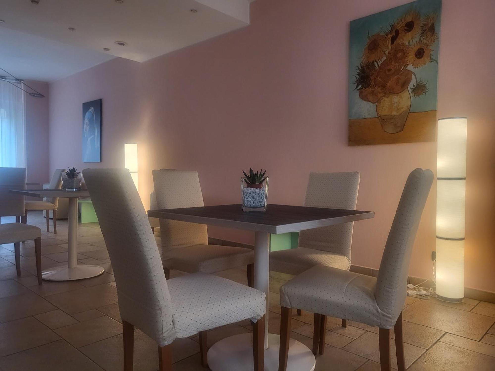 Hotel Lux Alessandria Kültér fotó