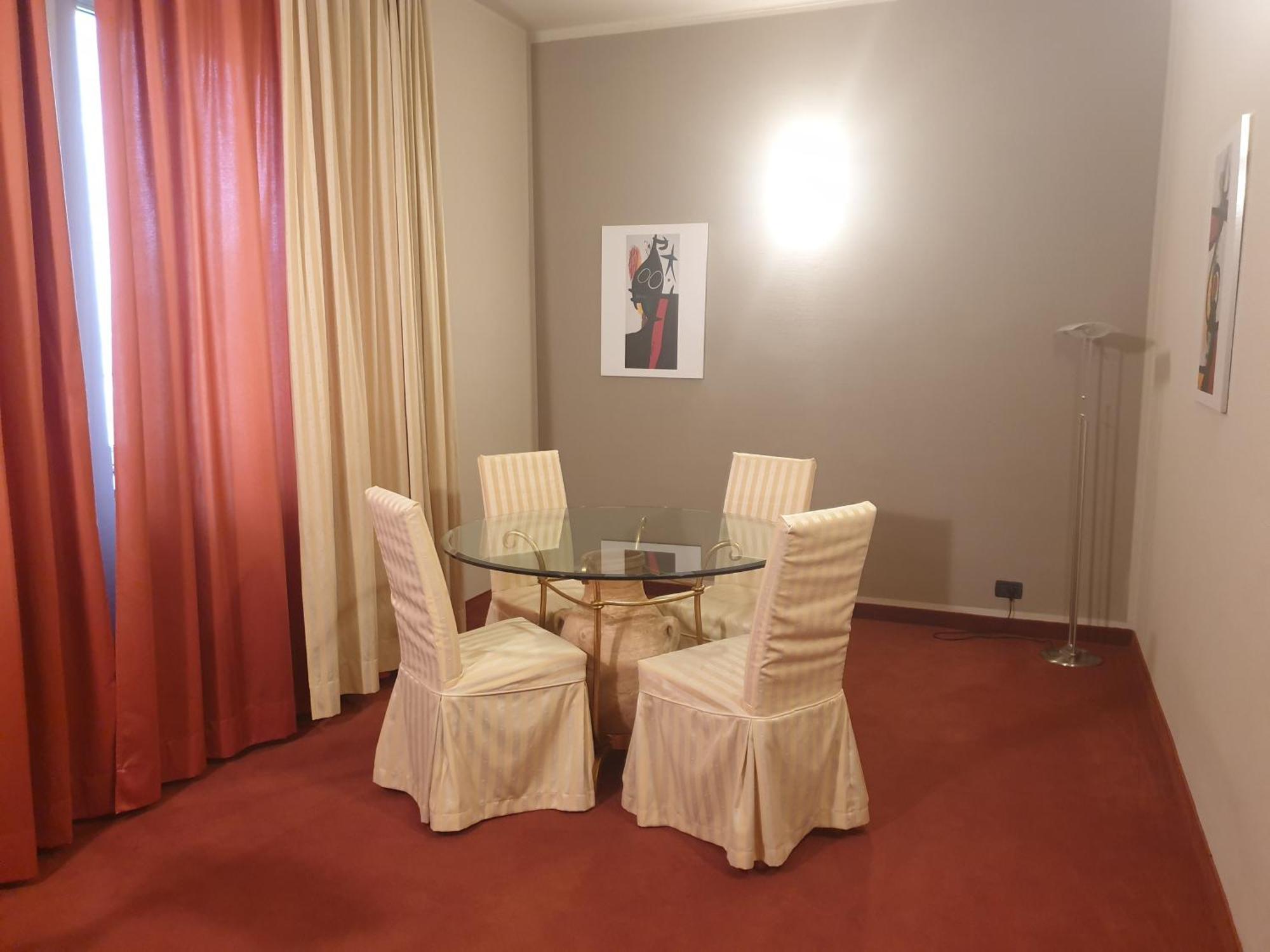 Hotel Lux Alessandria Szoba fotó