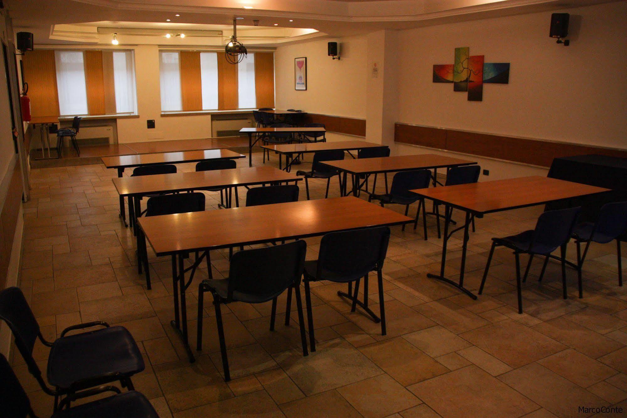 Hotel Lux Alessandria Kültér fotó