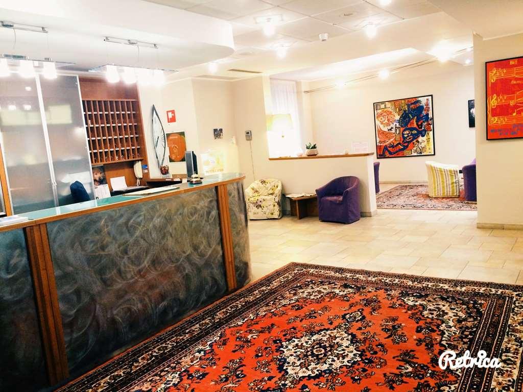 Hotel Lux Alessandria Beltér fotó